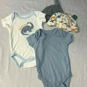 Chick Pea - 4 piece newborn baby  set. Size 0-3 months